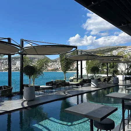 Hotel Demi 4*
