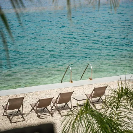 Demi Hotel 4*
