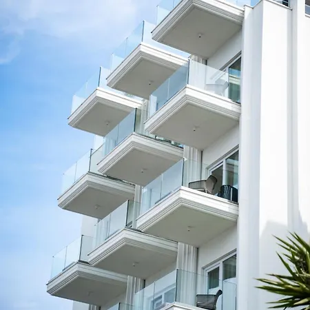 Hotel Demi 4*