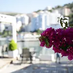 Hotell Demi 4*