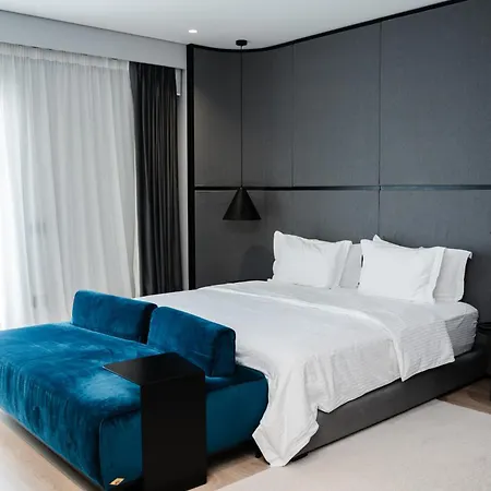 Demi 4* Σαράντα