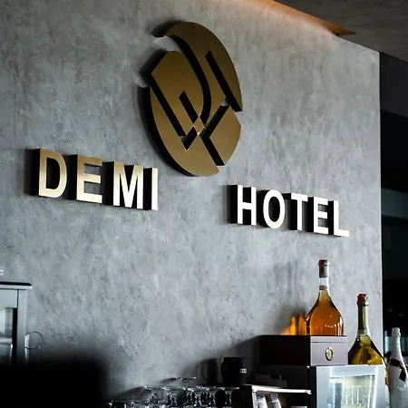 Demi Sarandë