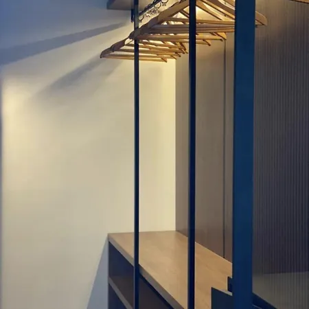 Ξενοδοχείο Demi