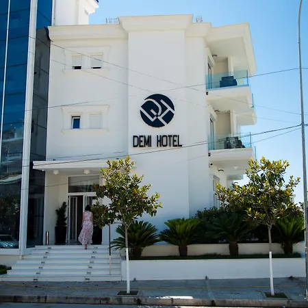 Demi ホテル Sarandë