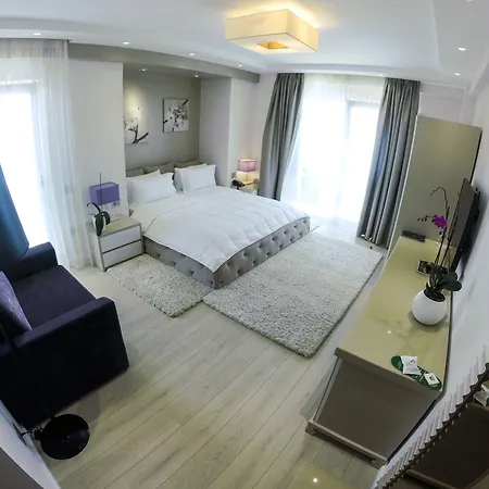 Demi Hotel Sarandë