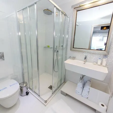 Demi Hotel Sarande